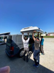 installation tente de toit évasion pour camper van aménagé