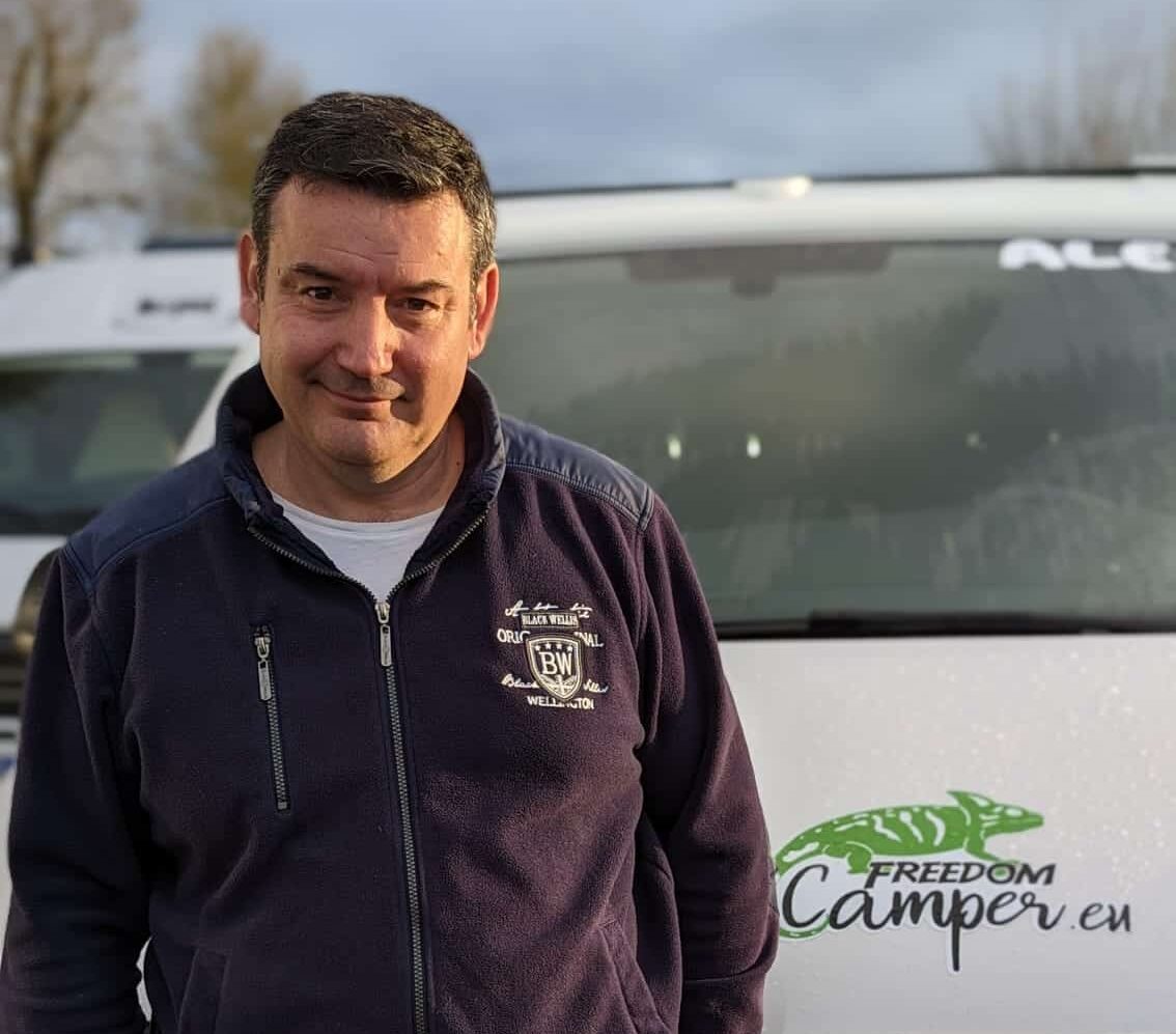 alex de freedom camper